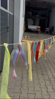 Kreativtag für unser 40. Wiesensteiger Open Air👩‍🎨
Die Vorbereitungen für unser diesjähriges Open Air laufen auf Hochtouren und wir sind fleißig am basteln, bauen und planen! 

Übrigens: dieses Jahr könnt ihr sogar zwei Abende lang bei uns feiern🪩 
Da lohnt sich das kostenlose Camping erst recht⛺️

Tragt euch das Datum also unbedingt in den Kalender ein🤫
Freitag, 7.8.26: Outdoor Rave mit DJs
Samstag, 8.8.26: Livemusik mit Bands